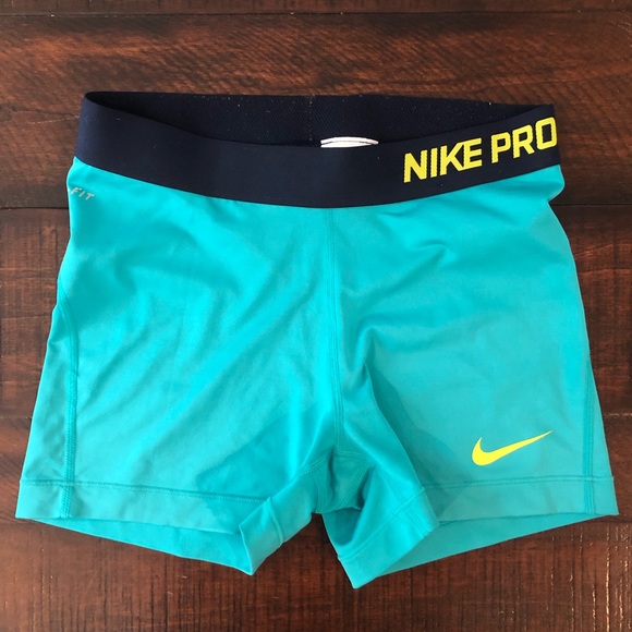 Nike Pro Spandex Shorts - Picture 2 of 7